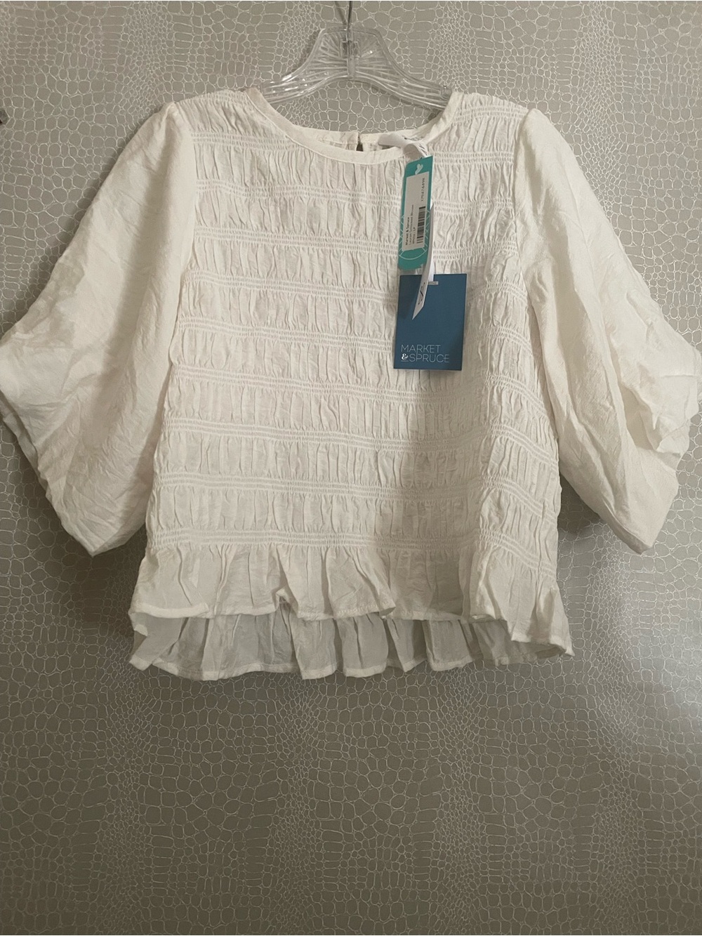 Market & Spruce White Textured Ruffle Hem Puff Sleeve Blouse
